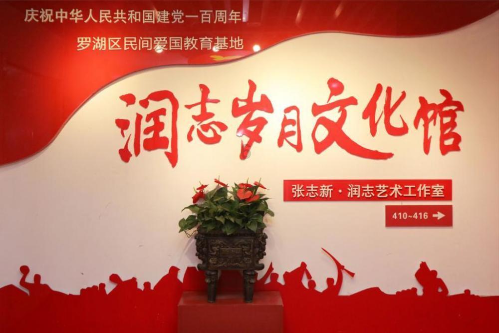你管这叫打工人?一个为拒升职连夜跑路,一个为不被辞威胁领导